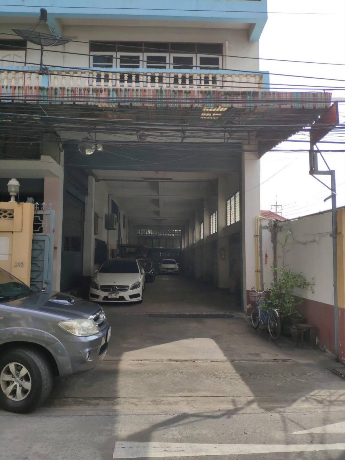 For SaleHome OfficeRama 2, Bang Khun Thian : Commercial building for sale with land, can be used as an office, factory or warehouse, area 145 square meters.
