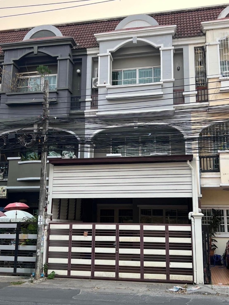 For RentTownhomeChokchai 4, Ladprao 71, Ladprao 48, : Townhome for rent, new condition, Lat Phrao 71, suitable for a home office. Near Lat Phrao District Office, Satri Wittaya 2 School