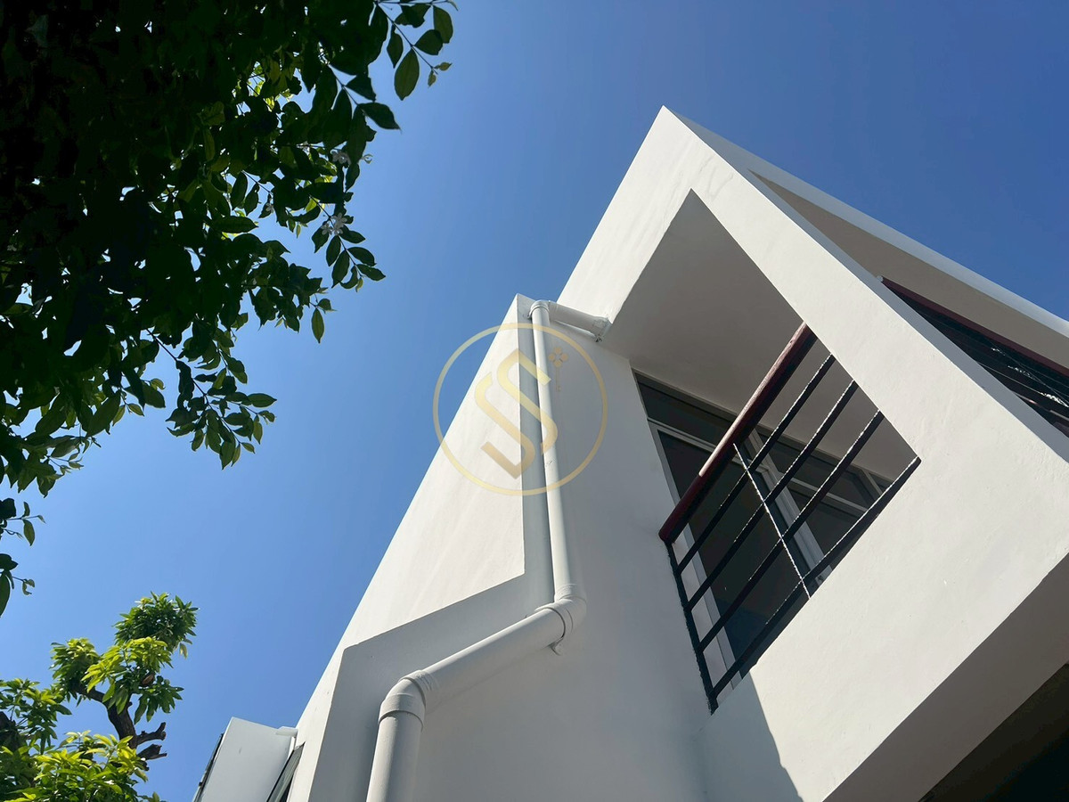 For SaleHouseAri,Anusaowaree : Urgent sale! 2-story corner twin house, Ari Samphan 4 location, 50 square wah, 220 square meters.