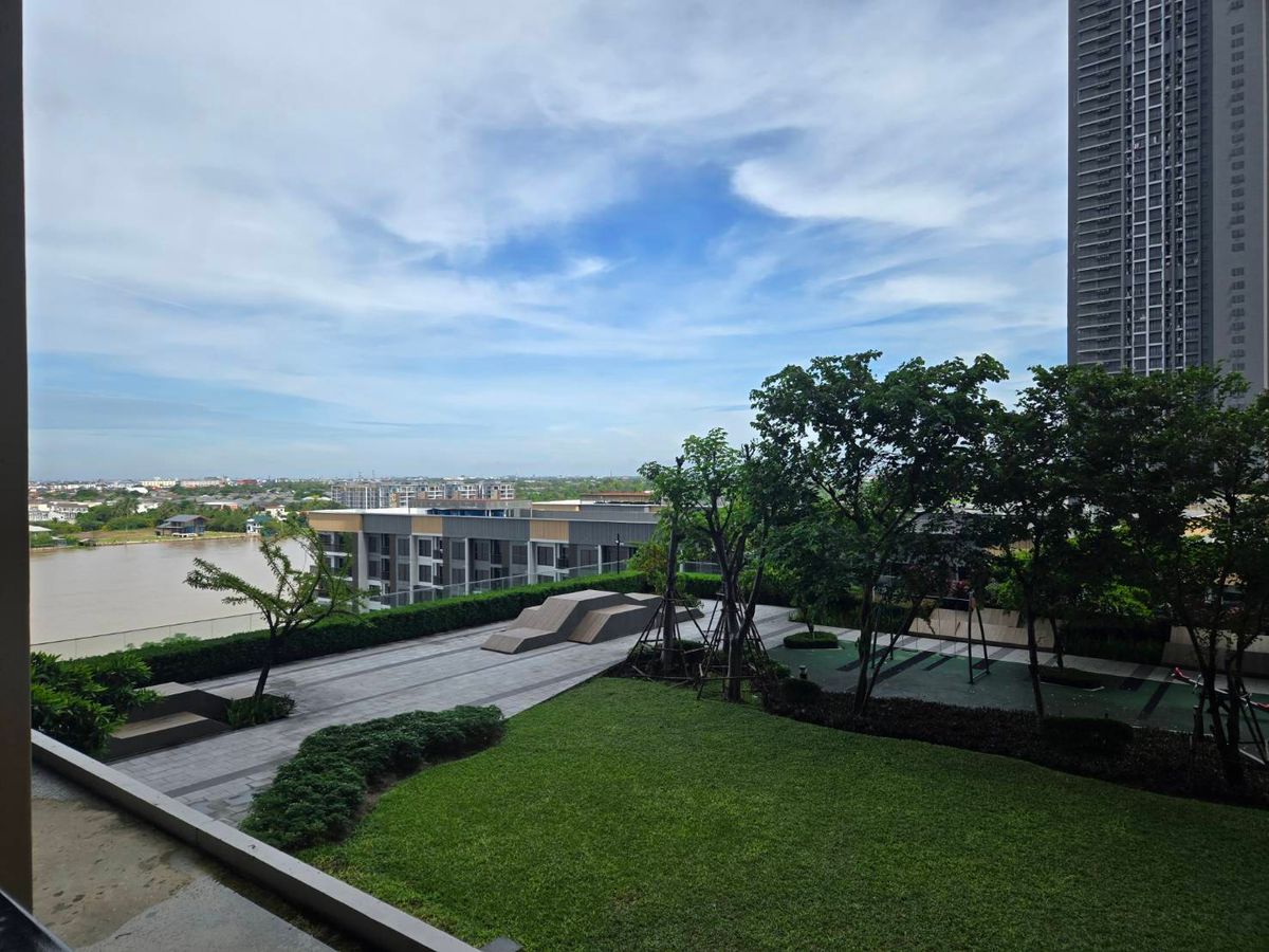 For SaleCondoRattanathibet, Sanambinna : For sale: The Politan Rive, river view, central garden, just come and move in.