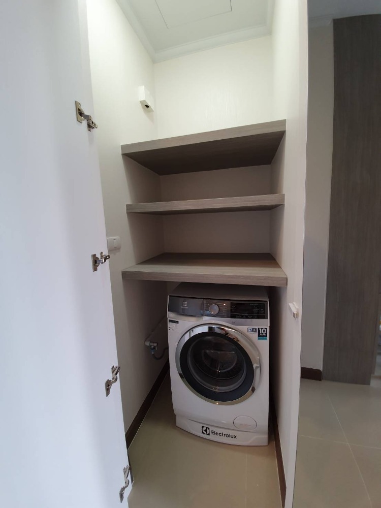 ขายคอนโดราชเทวี พญาไท : ขายด่วน!! คอนโด 1 ห้องนอน ศุภาลัย เอลีท พญาไท | ขนาด 61 ตร.ม. | ชั้น 18 ทิศเหนือ | เพดานสูง 3 เมตร