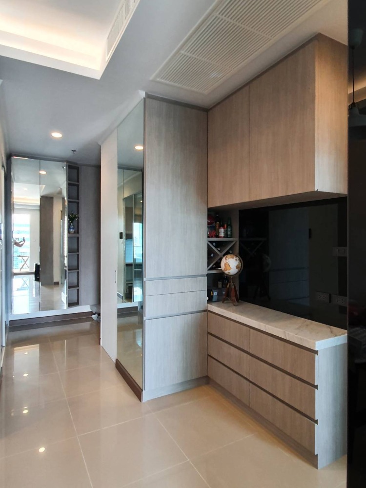 ขายคอนโดราชเทวี พญาไท : ขายด่วน!! คอนโด 1 ห้องนอน ศุภาลัย เอลีท พญาไท | ขนาด 61 ตร.ม. | ชั้น 18 ทิศเหนือ | เพดานสูง 3 เมตร