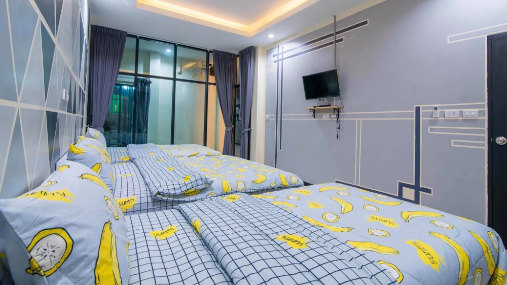 For SaleHotel&Apartment BusinessCha-am Phetchaburi : Pool villa for sale, 24 beds, Cha-am, beautifully decorated, 7 air conditioners, fully furnished. Open to customers now, Phetchaburi