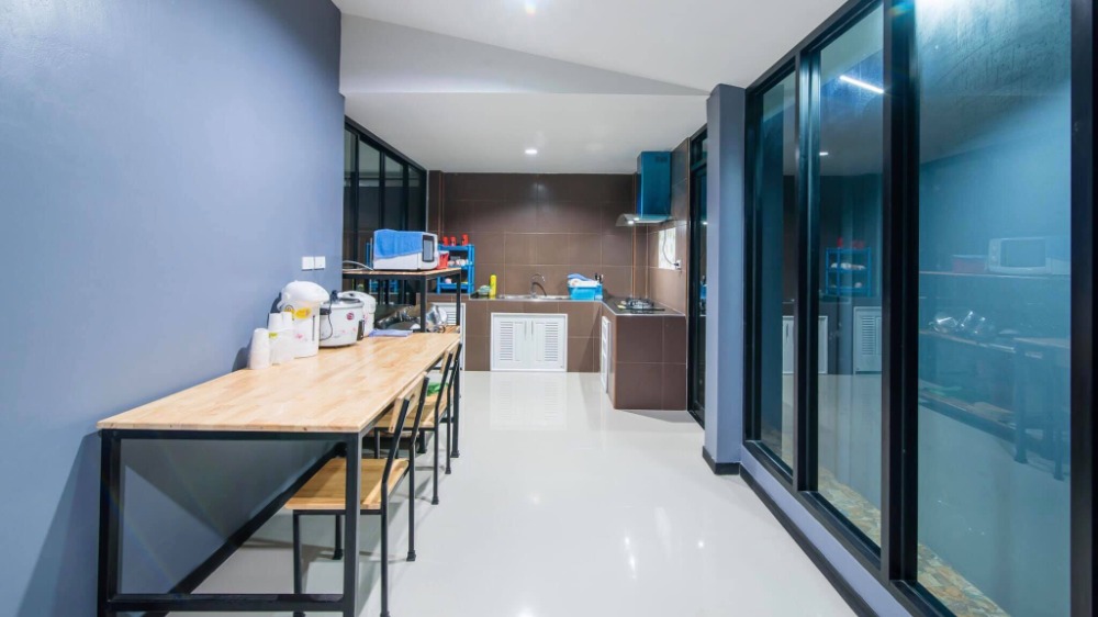 For SaleHotel&Apartment BusinessCha-am Phetchaburi : Pool villa for sale, 24 beds, Cha-am, beautifully decorated, 7 air conditioners, fully furnished. Open to customers now, Phetchaburi