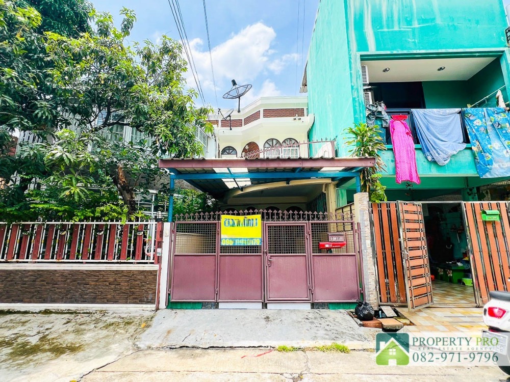 ขายทาวน์โฮมรัชดา ห้วยขวาง : ขาย บ้าน อโศก วิลล่า รัชดาภิเษก ซอย 3 ทาวน์เฮาส์ 2 ชั้น 3 ห้องนอน 22 ตรว 92 ตรม อยู่หลัง Fortune Town ใกล้ MRT พระราม 9 ห้วยขวาง ดินแดง : VW24S-002