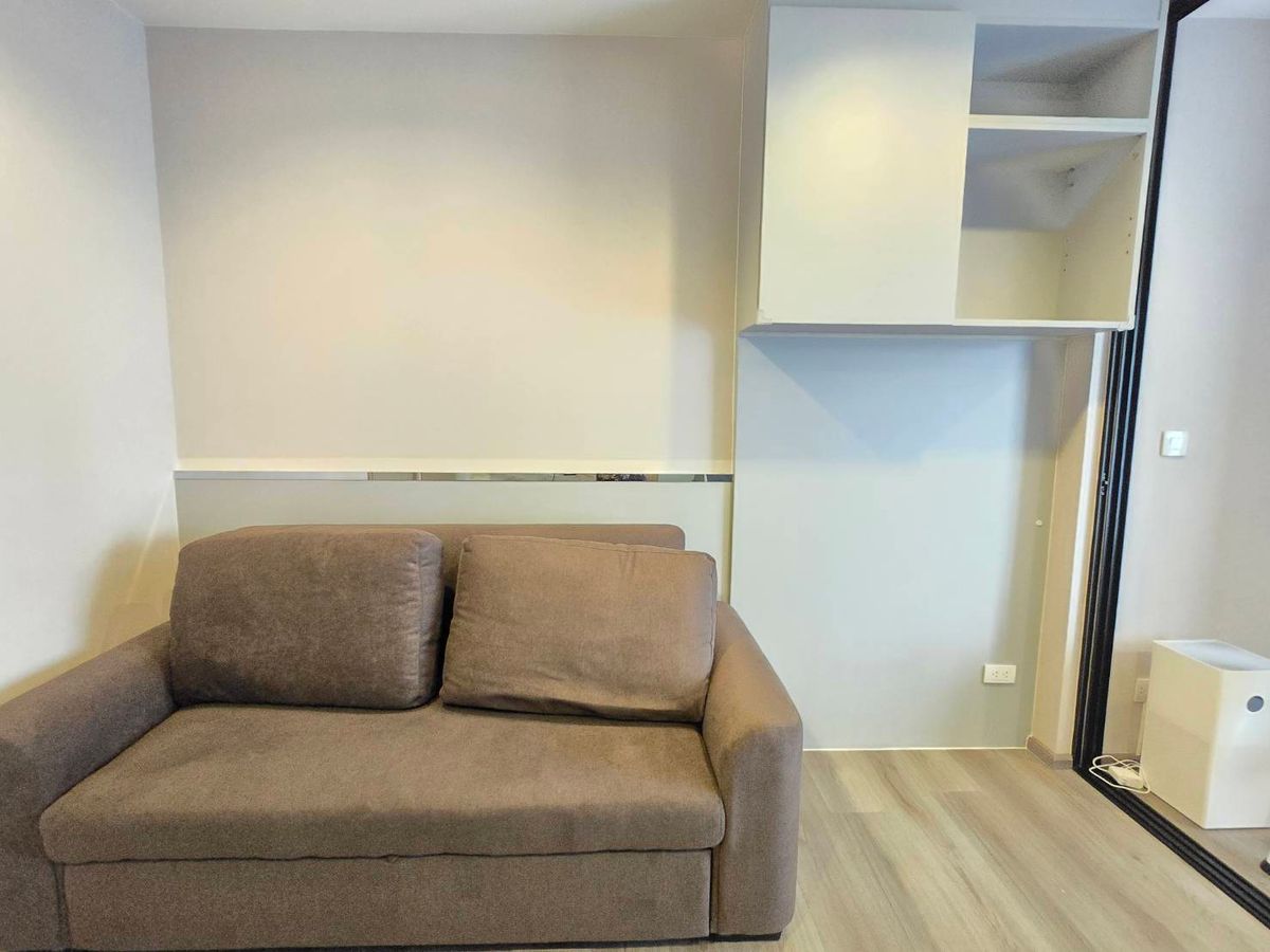 For SaleCondoRattanathibet, Sanambinna : For sale: The Politan Rive, river view, central garden, just come and move in.