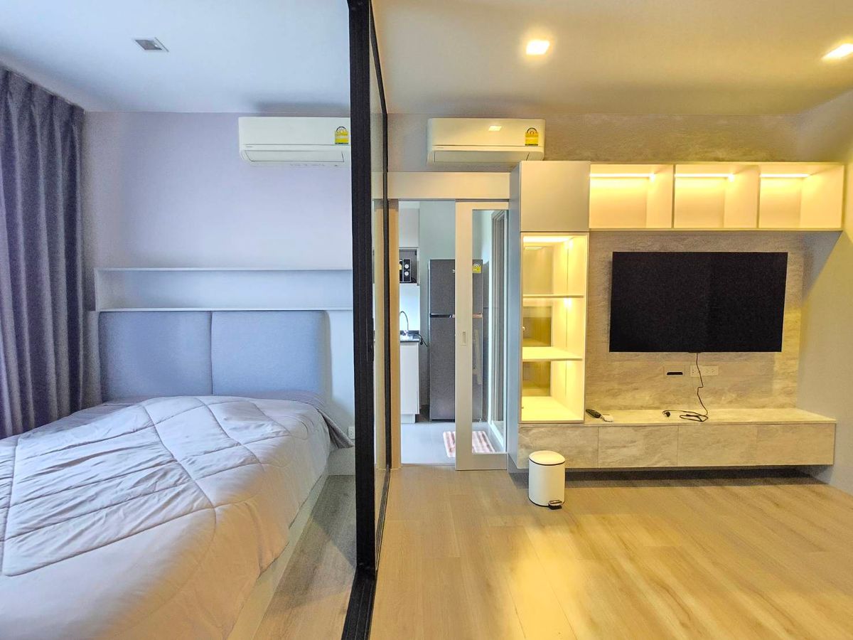 For SaleCondoRattanathibet, Sanambinna : For sale: The Politan Rive, river view, central garden, just come and move in.