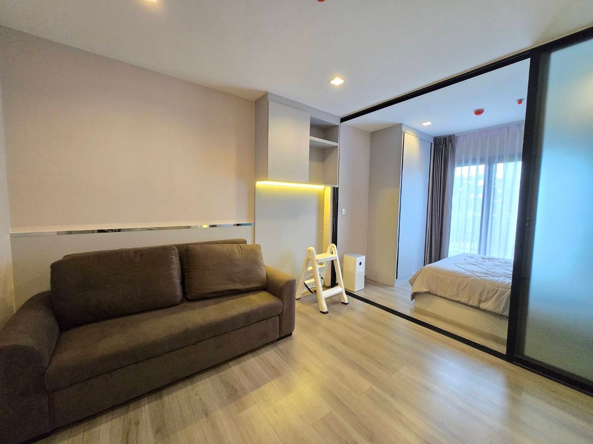 For SaleCondoRattanathibet, Sanambinna : For sale: The Politan Rive, river view, central garden, just come and move in.