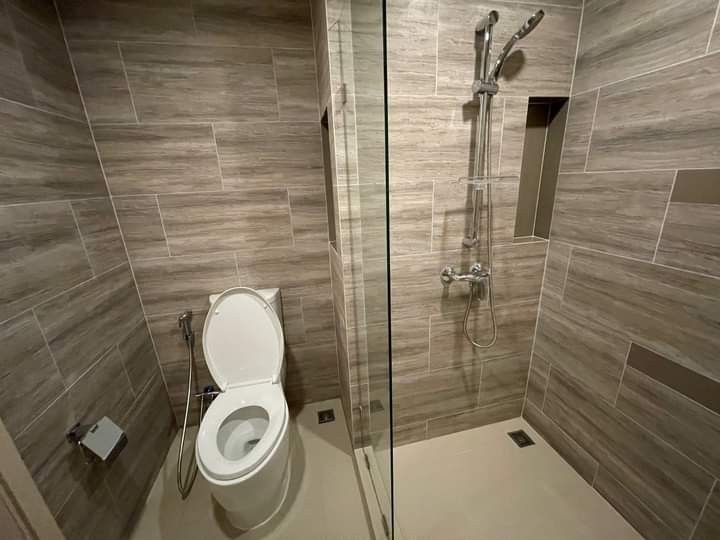 ขายคอนโดพระราม 9 เพชรบุรีตัดใหม่ RCA : S-MRRO109  ขายคอนโด มาเอสโตร03 รัชดา-พระราม9, ชั้น 8 ตึกเอ 29 ตรม. 1นอน 1น้ำ 3.7 ล้าน 064-959-8900