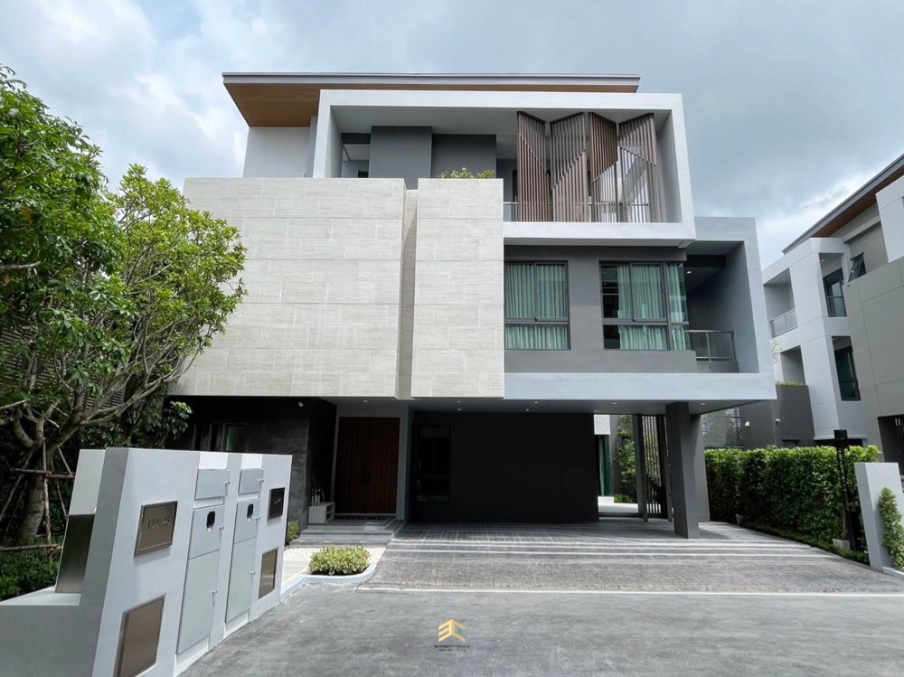 For SaleHousePattanakan, Srinakarin : 3-storey detached house #decorated and ready to move in The Gentry Pattanakarn 2 (corner plot) Kee 0950898947