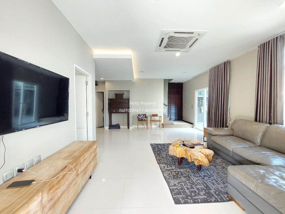 For SaleHouseBangna, Bearing, Lasalle : Manthana 2 Bangna Km.7, private corner house. Soi Ratchawinit Bang Kaew