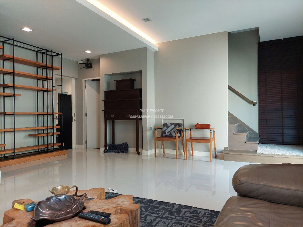 For SaleHouseBangna, Bearing, Lasalle : Manthana 2 Bangna Km.7, private corner house. Soi Ratchawinit Bang Kaew