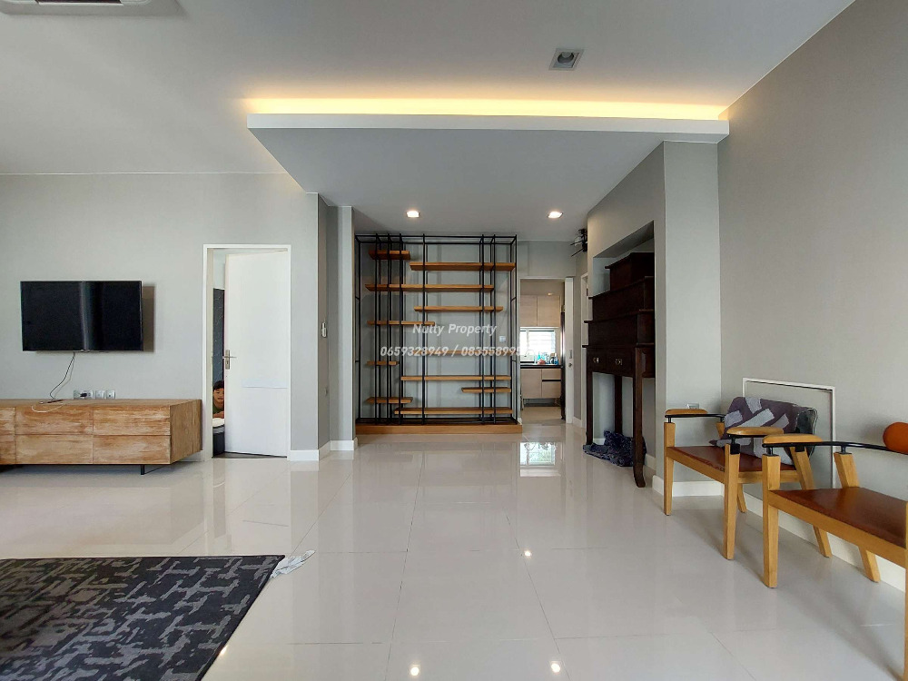 For SaleHouseBangna, Bearing, Lasalle : Manthana 2 Bangna Km.7, private corner house. Soi Ratchawinit Bang Kaew