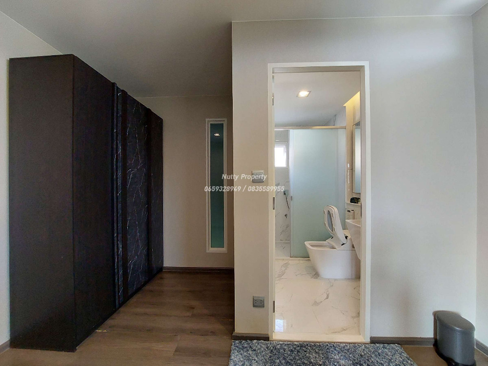 For SaleHouseBangna, Bearing, Lasalle : Manthana 2 Bangna Km.7, private corner house. Soi Ratchawinit Bang Kaew