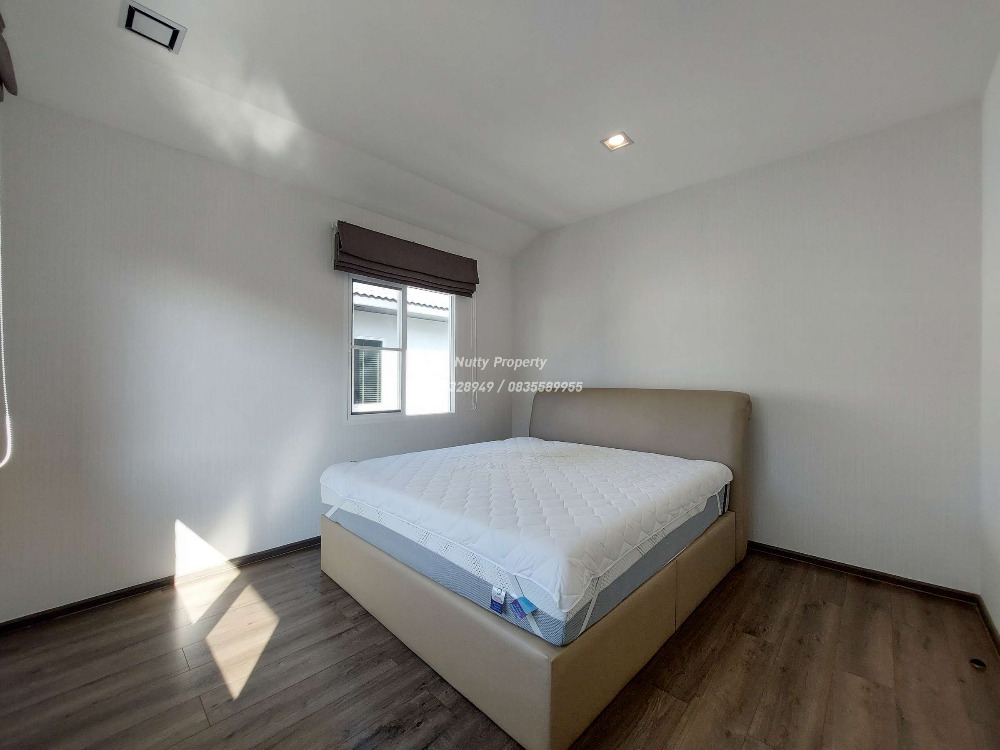 For SaleHouseBangna, Bearing, Lasalle : Manthana 2 Bangna Km.7, private corner house. Soi Ratchawinit Bang Kaew