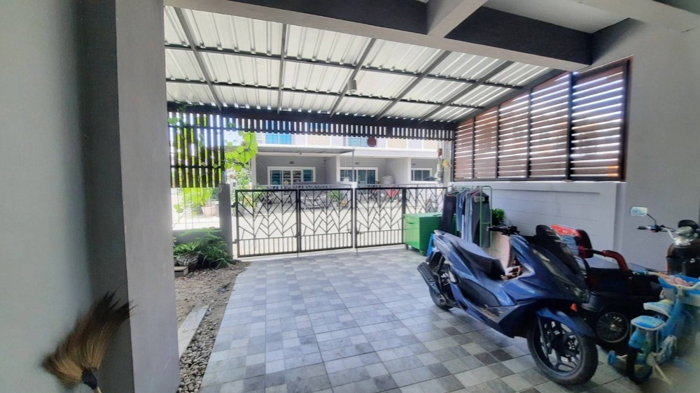 ขายบ้านมหาชัย สมุทรสาคร : ขาย ทาวน์เฮ้าส์  วิเศษสุขนคร-พระราม2 พันท้ายฯ 29.6 ตรว. หลังริม เฟสใหม่ ต้นโครการ