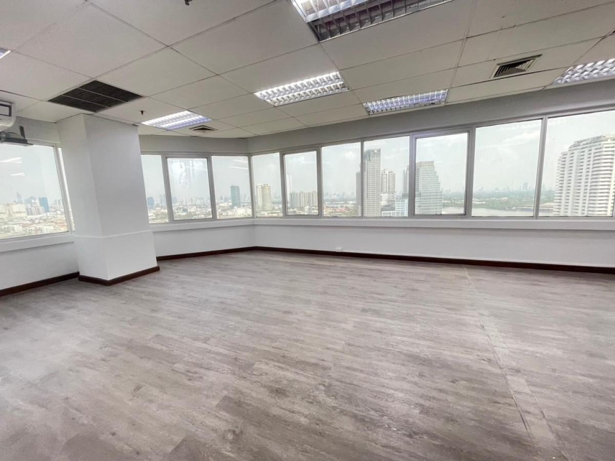 For RentOfficeRama3 (Riverside),Satupadit : Office for rent, River view, BRT, Dan Temple, with convenient parking.