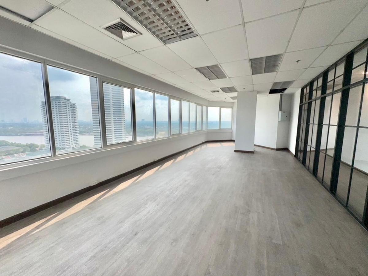 For RentOfficeRama3 (Riverside),Satupadit : Office for rent, River view, BRT, Dan Temple, with convenient parking.