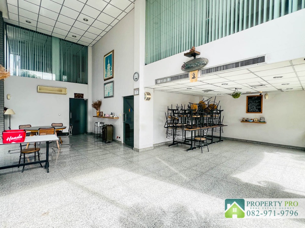 ขายอาคารพาณิชย์รัชดา ห้วยขวาง : ขาย บ้าน อาคาร 4 ชั้น รัชดานิเวศน์ แยก 2 แบบ 4 ห้องนอน 40 ตรว 482 ตรม ทิศใต้ มีลิฟท์ ใกล้ ห้วยขวาง ลาดพร้าว ประชาอุทิศ สุทธิสาร : VW24S-003