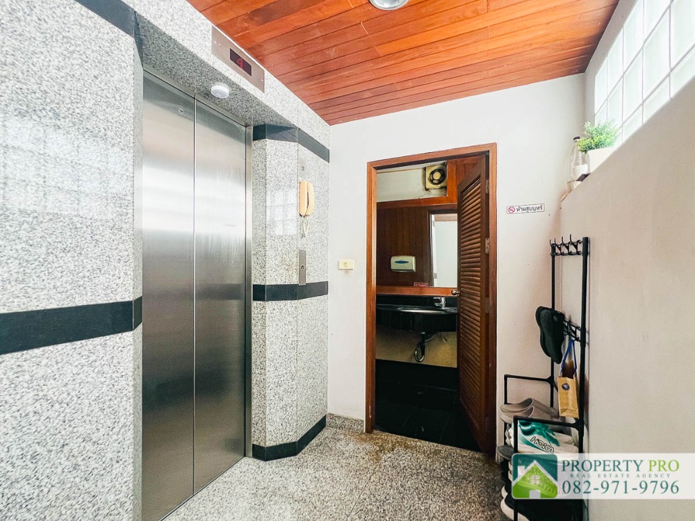 ขายอาคารพาณิชย์รัชดา ห้วยขวาง : ขาย บ้าน อาคาร 4 ชั้น รัชดานิเวศน์ แยก 2 แบบ 4 ห้องนอน 40 ตรว 482 ตรม ทิศใต้ มีลิฟท์ ใกล้ ห้วยขวาง ลาดพร้าว ประชาอุทิศ สุทธิสาร : VW24S-003