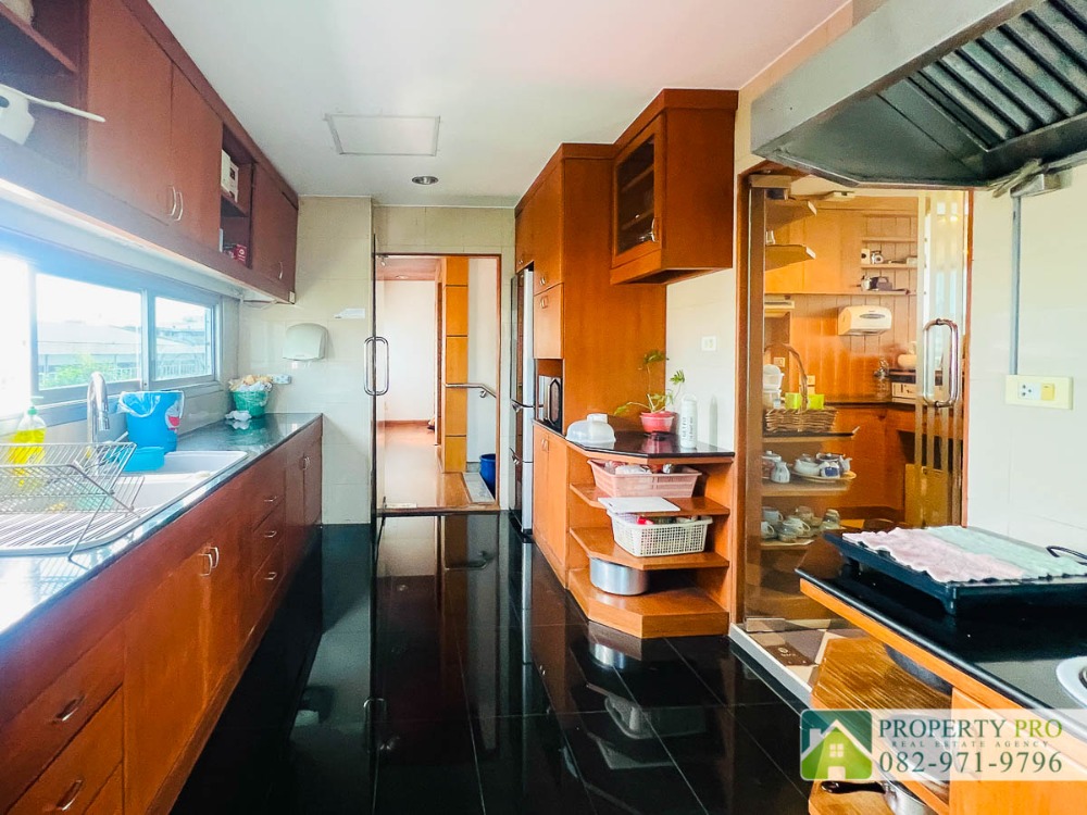 ขายอาคารพาณิชย์รัชดา ห้วยขวาง : ขาย บ้าน อาคาร 4 ชั้น รัชดานิเวศน์ แยก 2 แบบ 4 ห้องนอน 40 ตรว 482 ตรม ทิศใต้ มีลิฟท์ ใกล้ ห้วยขวาง ลาดพร้าว ประชาอุทิศ สุทธิสาร : VW24S-003