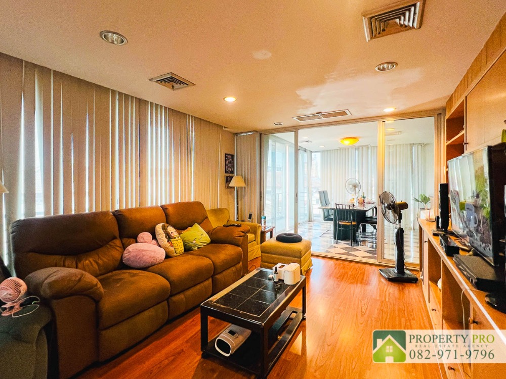 ขายอาคารพาณิชย์รัชดา ห้วยขวาง : ขาย บ้าน อาคาร 4 ชั้น รัชดานิเวศน์ แยก 2 แบบ 4 ห้องนอน 40 ตรว 482 ตรม ทิศใต้ มีลิฟท์ ใกล้ ห้วยขวาง ลาดพร้าว ประชาอุทิศ สุทธิสาร : VW24S-003