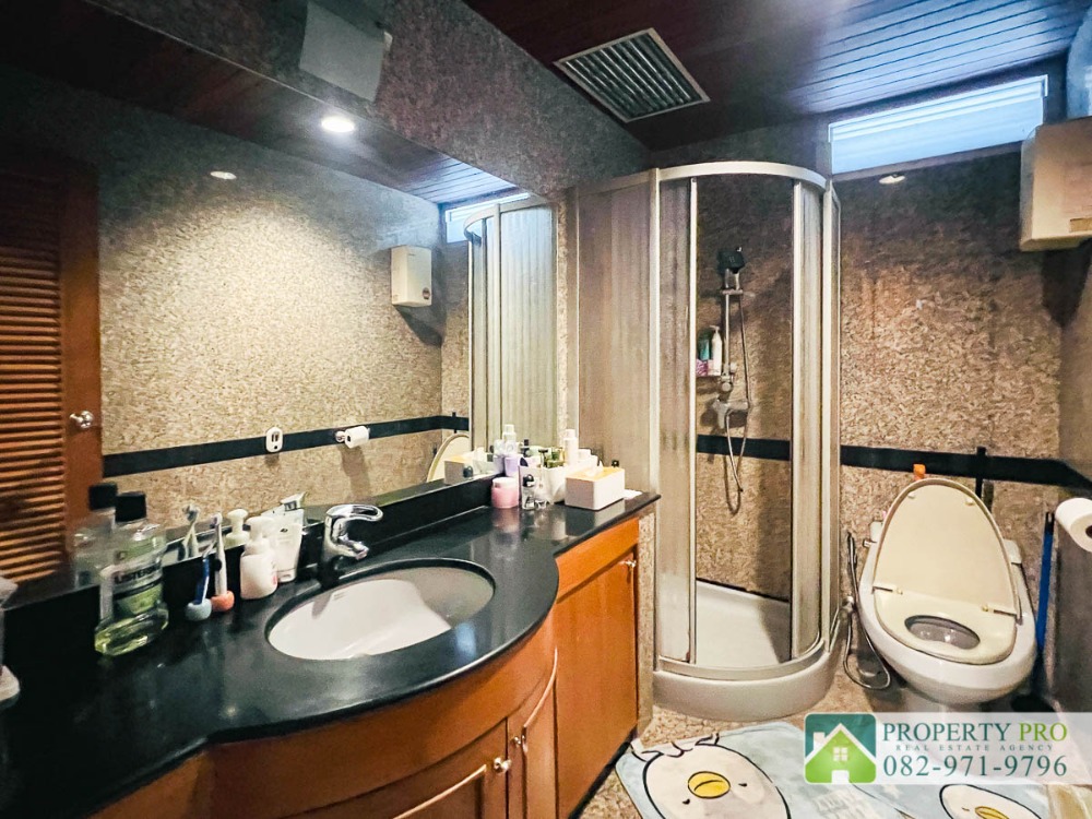 ขายอาคารพาณิชย์รัชดา ห้วยขวาง : ขาย บ้าน อาคาร 4 ชั้น รัชดานิเวศน์ แยก 2 แบบ 4 ห้องนอน 40 ตรว 482 ตรม ทิศใต้ มีลิฟท์ ใกล้ ห้วยขวาง ลาดพร้าว ประชาอุทิศ สุทธิสาร : VW24S-003