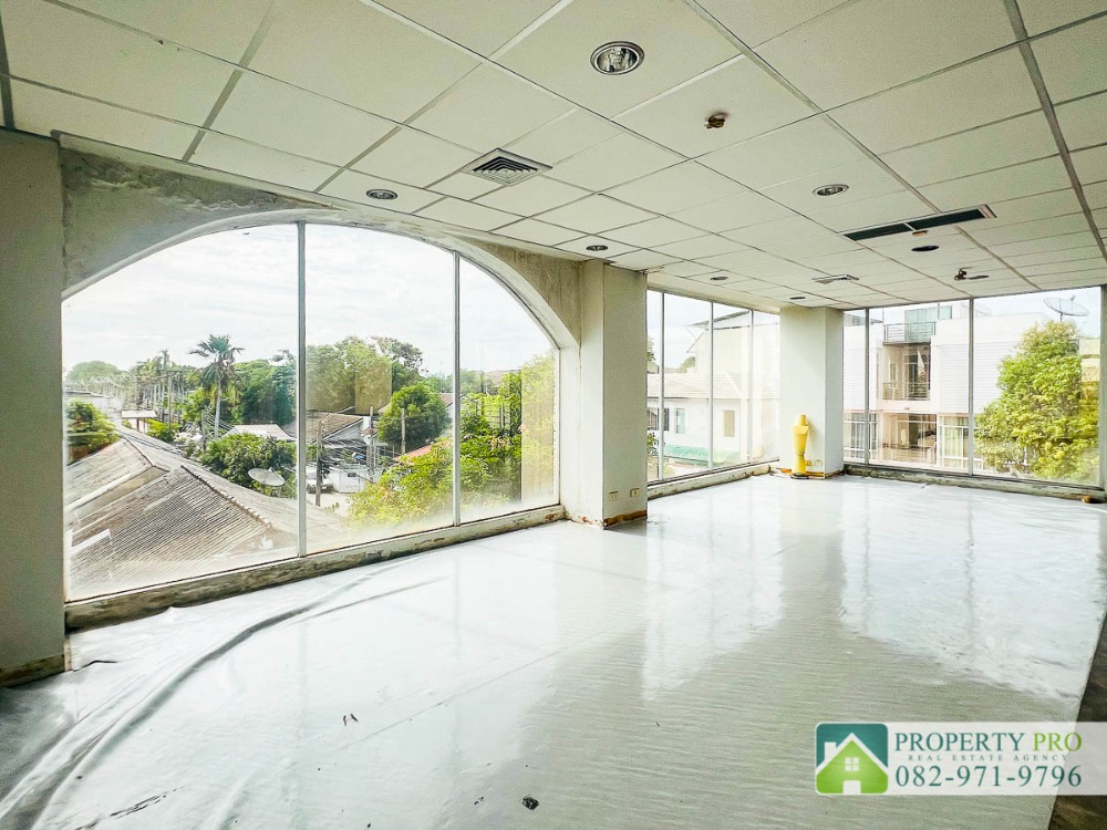 ขายอาคารพาณิชย์รัชดา ห้วยขวาง : ขาย บ้าน อาคาร 4 ชั้น รัชดานิเวศน์ แยก 2 แบบ 4 ห้องนอน 40 ตรว 482 ตรม ทิศใต้ มีลิฟท์ ใกล้ ห้วยขวาง ลาดพร้าว ประชาอุทิศ สุทธิสาร : VW24S-003