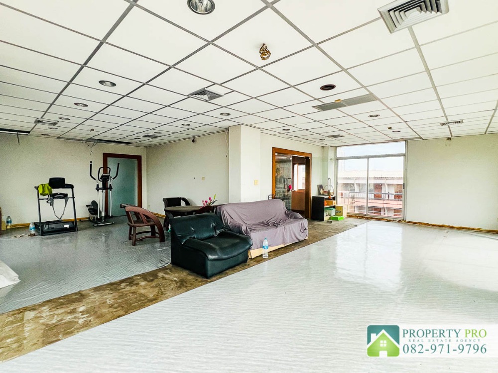 ขายอาคารพาณิชย์รัชดา ห้วยขวาง : ขาย บ้าน อาคาร 4 ชั้น รัชดานิเวศน์ แยก 2 แบบ 4 ห้องนอน 40 ตรว 482 ตรม ทิศใต้ มีลิฟท์ ใกล้ ห้วยขวาง ลาดพร้าว ประชาอุทิศ สุทธิสาร : VW24S-003