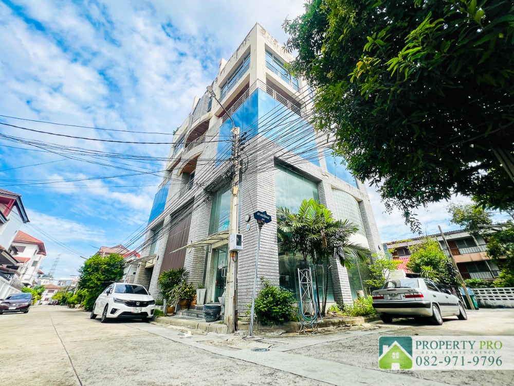 ขายอาคารพาณิชย์รัชดา ห้วยขวาง : ขาย บ้าน อาคาร 4 ชั้น รัชดานิเวศน์ แยก 2 แบบ 4 ห้องนอน 40 ตรว 482 ตรม ทิศใต้ มีลิฟท์ ใกล้ ห้วยขวาง ลาดพร้าว ประชาอุทิศ สุทธิสาร : VW24S-003