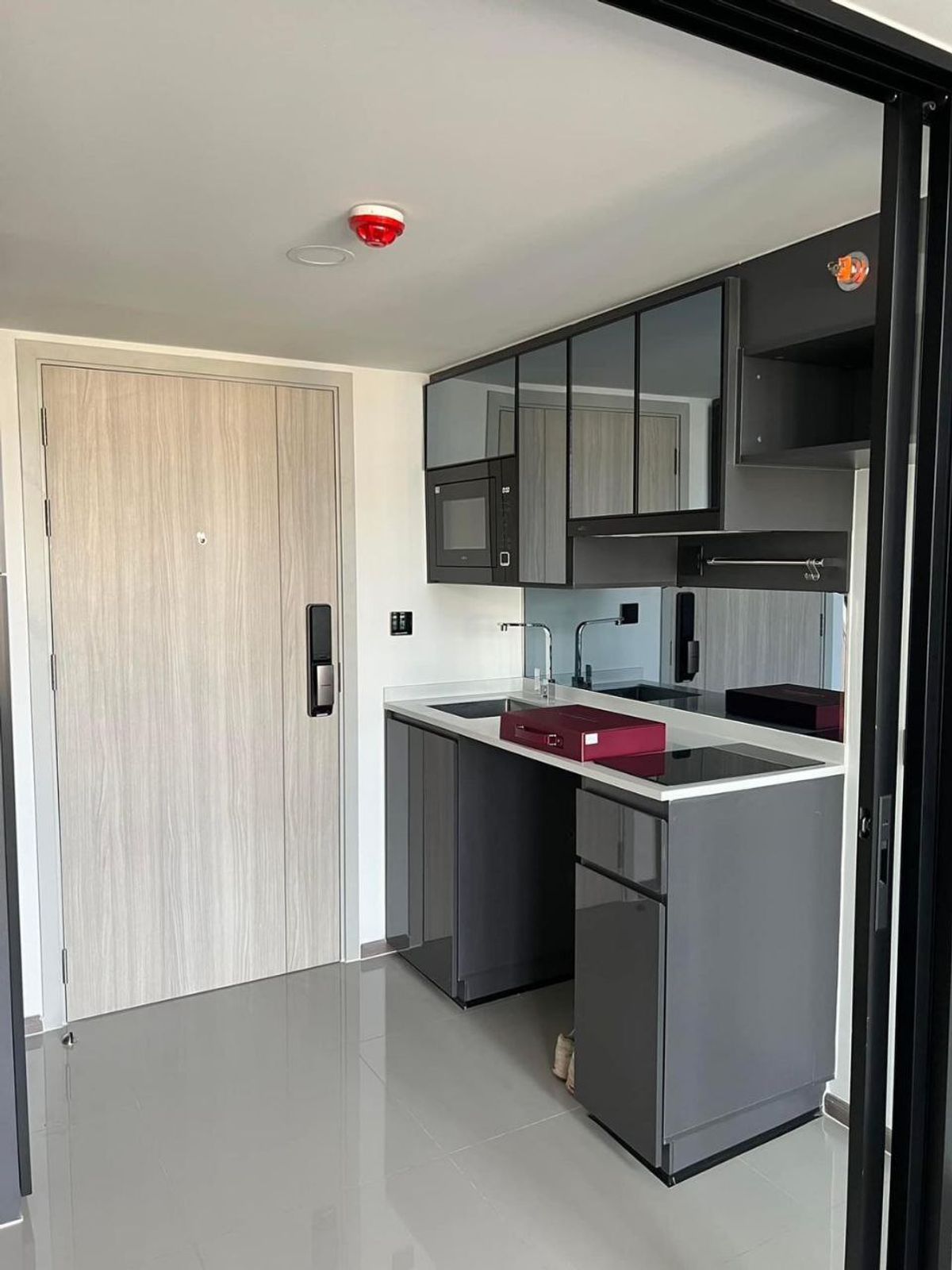 For RentCondoSiam Paragon ,Chulalongkorn,Samyan : Park Origin Chula - Samyan【𝐑𝐄𝐍𝐓】🔥LOFT room, city center view, easy to decorate in your style, full central area. Opposite Banthat Thong.🔥Contact Line ID: @hacondo