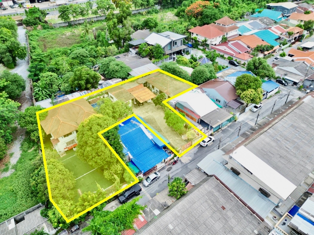 For SaleHouseSeri Thai, Ramkhamhaeng Nida : Luxurious Single House in Nuanchan 16 for Sale Near Fashion Island and Kaset-Nawamin with Convenient City Access, 354sqw 8BR pool best price