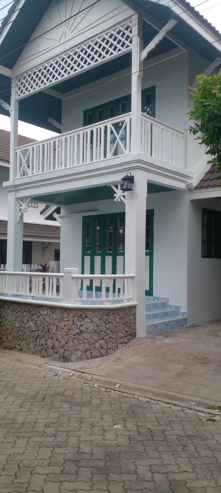 ขายบ้านหัวหิน ประจวบคีรีขันธ์ : ขายบ้านแฝด 2 ชั้น ริมหาดหัวหิน ห่างจากทะเลเพียง 50 ม. สวย ถูก เหมาะสำหรับซื้อไว้อยู่อาศัย หรือ เหมาะสำหรับซื้อเพื่อลงทุน สนใจแอตไลน์ครับ@841qqlnr