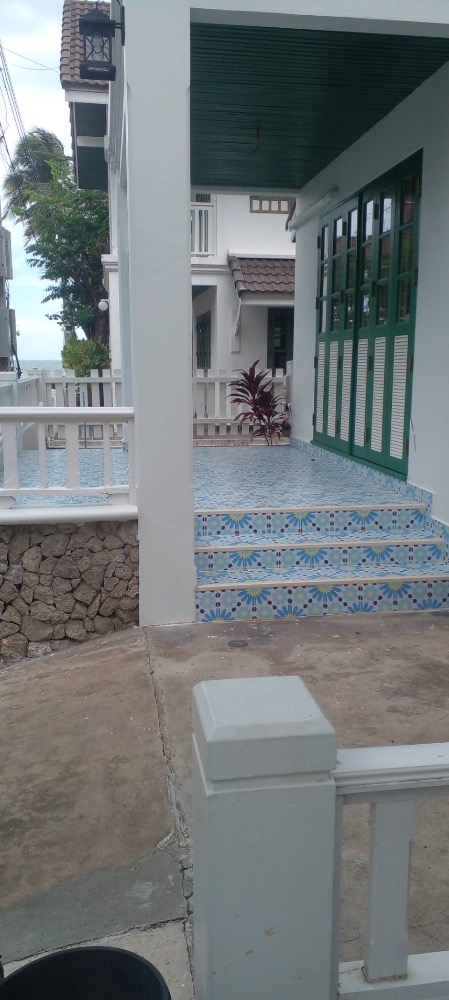 ขายบ้านหัวหิน ประจวบคีรีขันธ์ : ขายบ้านแฝด 2 ชั้น ริมหาดหัวหิน ห่างจากทะเลเพียง 50 ม. สวย ถูก เหมาะสำหรับซื้อไว้อยู่อาศัย หรือ เหมาะสำหรับซื้อเพื่อลงทุน สนใจแอตไลน์ครับ@841qqlnr