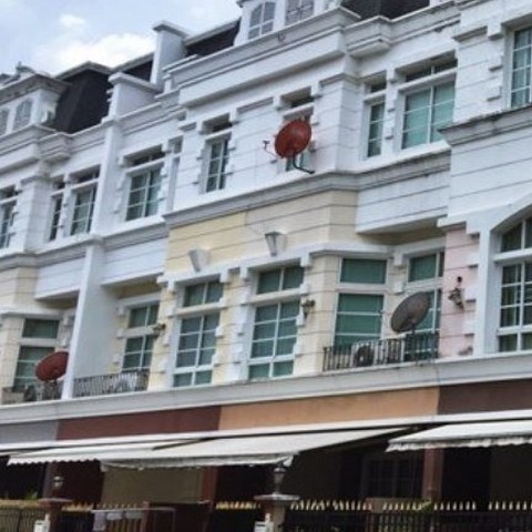 For RentTownhomeOnnut, Udomsuk : HR1720 3-story townhouse for rent, Plus City Park project, Sukhumvit 101/1, near BTS Udomsuk.