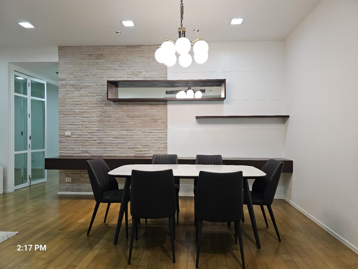 For RentCondoSukhumvit, Asoke, Thonglor : The Madison Sukhumvit 41 room for rent, 3 bedrooms, 3 bathrooms, area 155 sq m, rental price 84,000 per month. If interested, call Nong 096-2615656, ready to make an appointment to visit every day. The Madison for Rent 3bed 3 bath 155 Sq,m Rental price 84