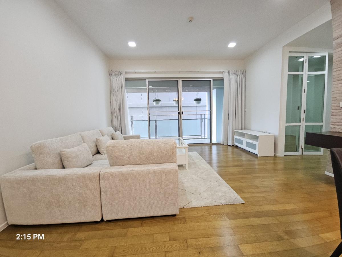 For RentCondoSukhumvit, Asoke, Thonglor : The Madison Sukhumvit 41 room for rent, 3 bedrooms, 3 bathrooms, area 155 sq m, rental price 84,000 per month. If interested, call Nong 096-2615656, ready to make an appointment to visit every day. The Madison for Rent 3bed 3 bath 155 Sq,m Rental price 84