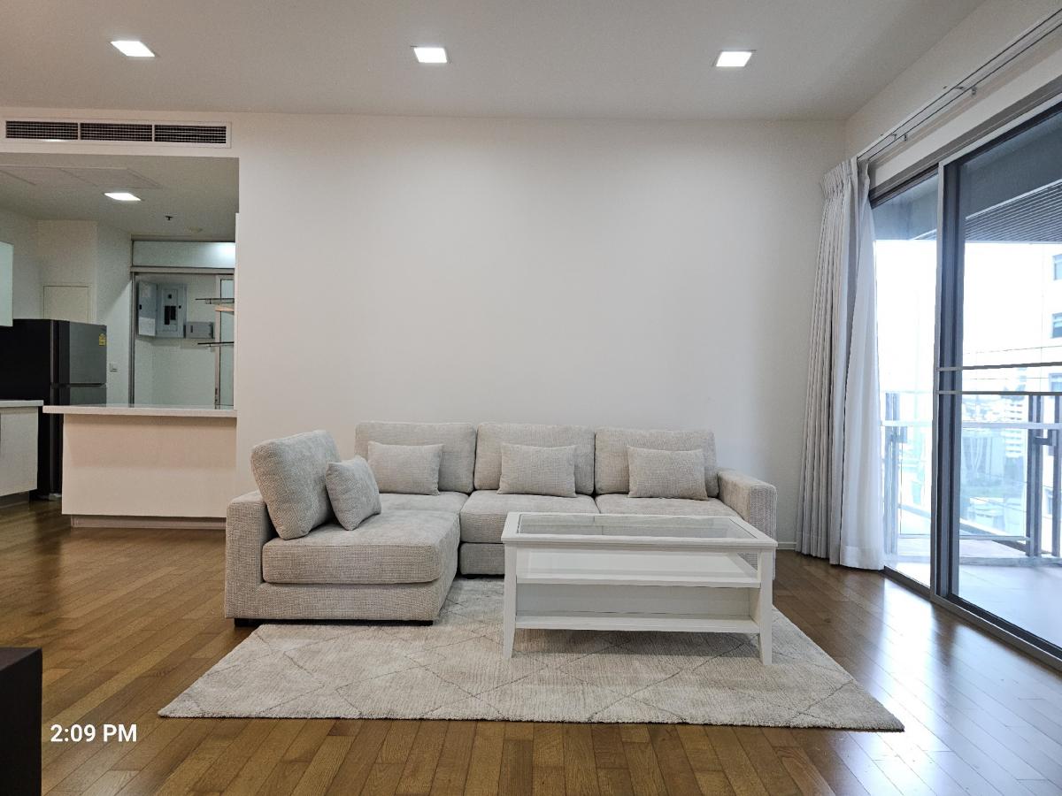 For RentCondoSukhumvit, Asoke, Thonglor : The Madison Sukhumvit 41 room for rent, 3 bedrooms, 3 bathrooms, area 155 sq m, rental price 84,000 per month. If interested, call Nong 096-2615656, ready to make an appointment to visit every day. The Madison for Rent 3bed 3 bath 155 Sq,m Rental price 84