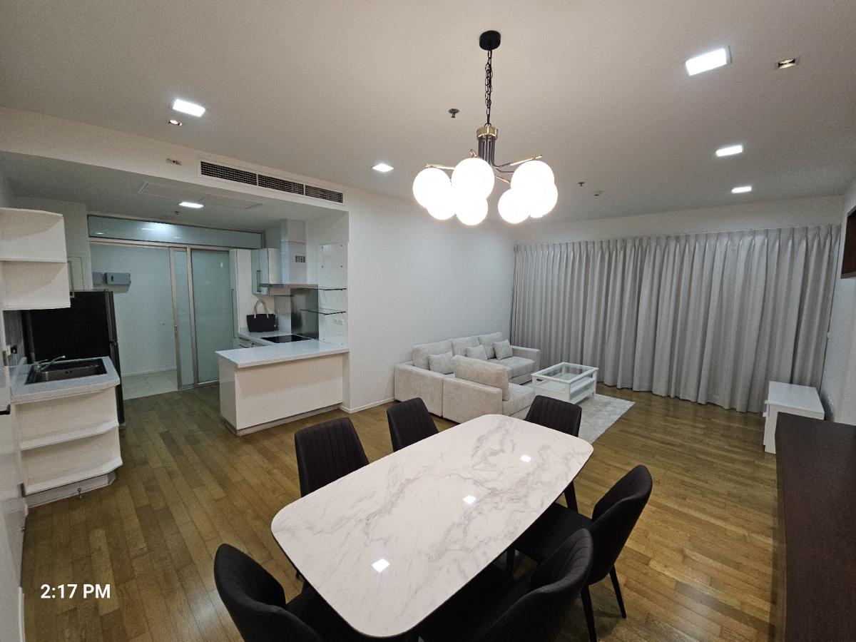 For RentCondoSukhumvit, Asoke, Thonglor : The Madison Sukhumvit 41 room for rent, 3 bedrooms, 3 bathrooms, area 155 sq m, rental price 84,000 per month. If interested, call Nong 096-2615656, ready to make an appointment to visit every day. The Madison for Rent 3bed 3 bath 155 Sq,m Rental price 84