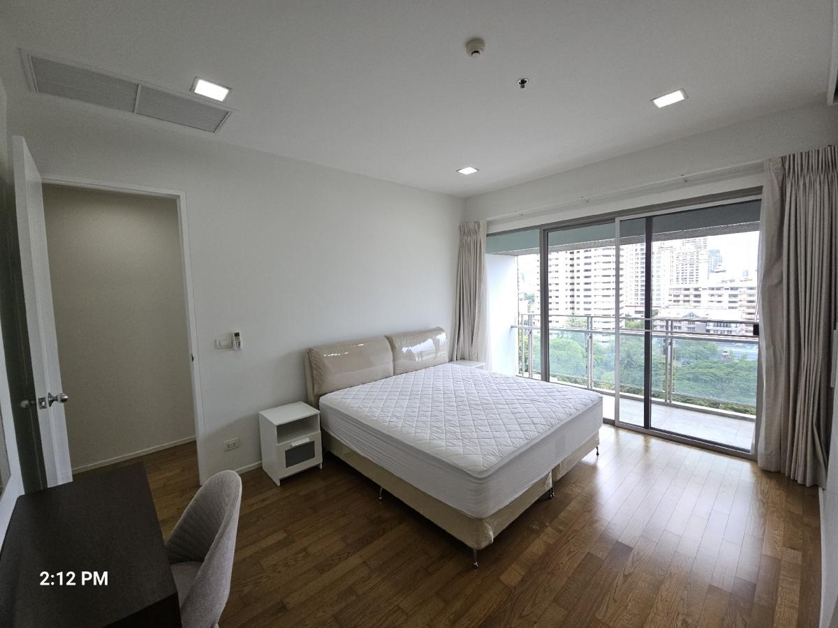 For RentCondoSukhumvit, Asoke, Thonglor : The Madison Sukhumvit 41 room for rent, 3 bedrooms, 3 bathrooms, area 155 sq m, rental price 84,000 per month. If interested, call Nong 096-2615656, ready to make an appointment to visit every day. The Madison for Rent 3bed 3 bath 155 Sq,m Rental price 84
