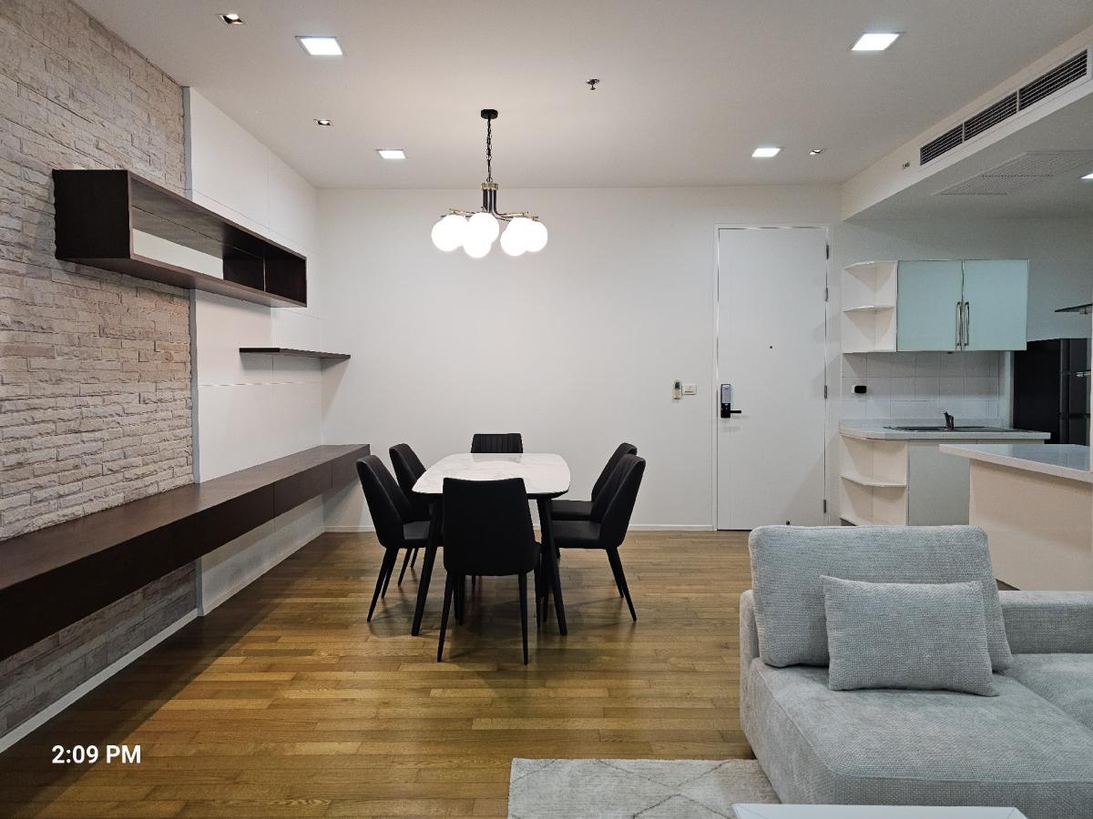 For RentCondoSukhumvit, Asoke, Thonglor : The Madison Sukhumvit 41 room for rent, 3 bedrooms, 3 bathrooms, area 155 sq m, rental price 84,000 per month. If interested, call Nong 096-2615656, ready to make an appointment to visit every day. The Madison for Rent 3bed 3 bath 155 Sq,m Rental price 84