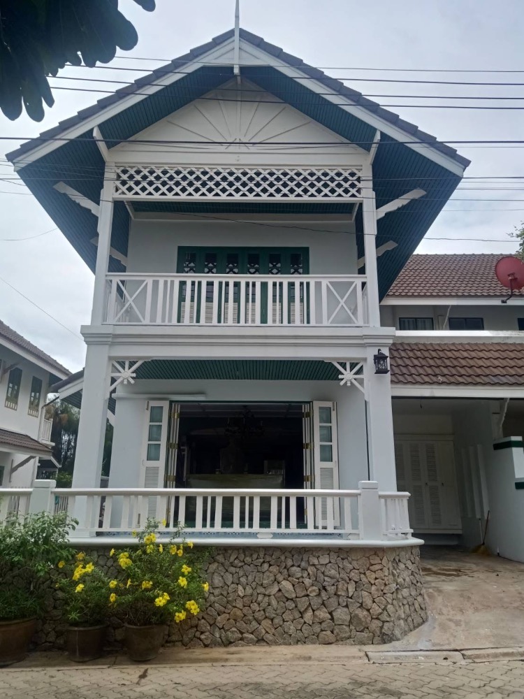 ขายบ้านหัวหิน ประจวบคีรีขันธ์ : ขายบ้านแฝด 2 ชั้น ริมหาดหัวหิน ห่างจากทะเลเพียง 50 ม. สวย ถูก เหมาะสำหรับซื้อไว้อยู่อาศัย หรือ เหมาะสำหรับซื้อเพื่อลงทุน สนใจแอตไลน์ครับ@841qqlnr