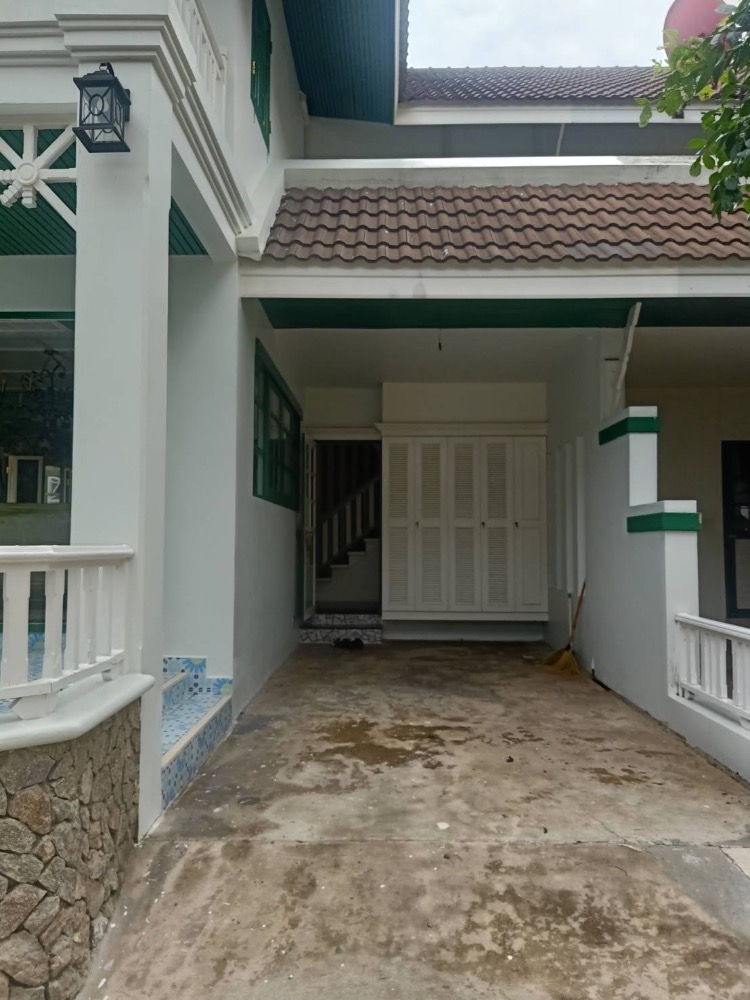 ขายบ้านหัวหิน ประจวบคีรีขันธ์ : ขายบ้านแฝด 2 ชั้น ริมหาดหัวหิน ห่างจากทะเลเพียง 50 ม. สวย ถูก เหมาะสำหรับซื้อไว้อยู่อาศัย หรือ เหมาะสำหรับซื้อเพื่อลงทุน สนใจแอตไลน์ครับ@841qqlnr