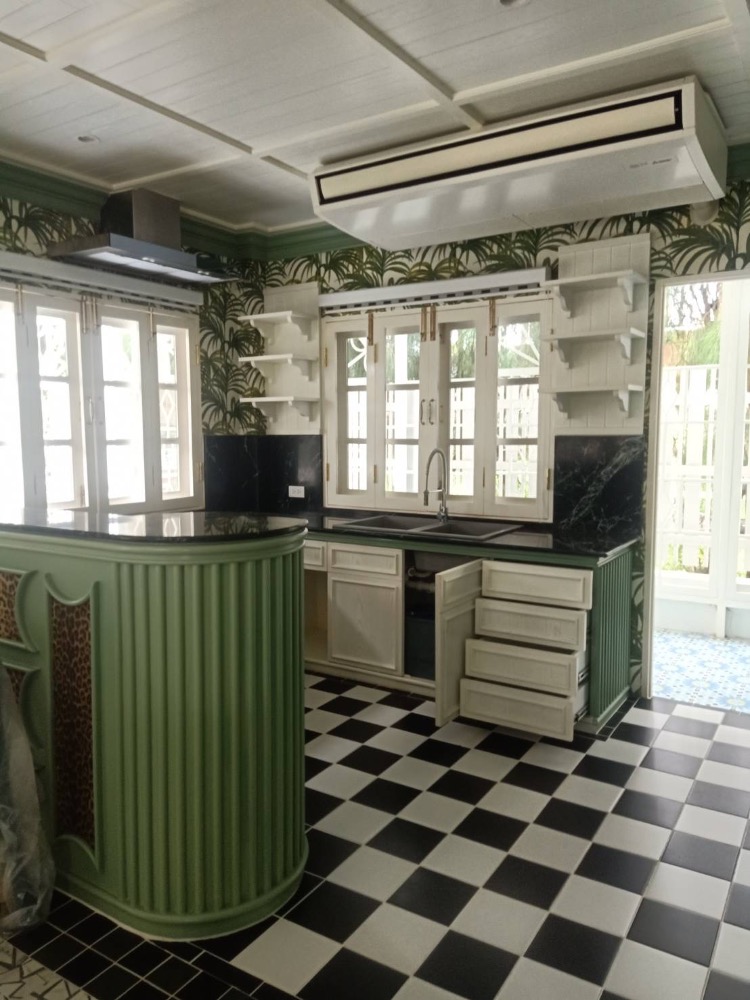 ขายบ้านหัวหิน ประจวบคีรีขันธ์ : ขายบ้านแฝด 2 ชั้น ริมหาดหัวหิน ห่างจากทะเลเพียง 50 ม. สวย ถูก เหมาะสำหรับซื้อไว้อยู่อาศัย หรือ เหมาะสำหรับซื้อเพื่อลงทุน สนใจแอตไลน์ครับ@841qqlnr