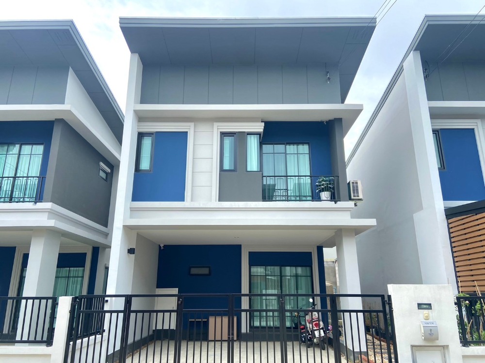 For SaleNakhon Pathom : ✨Townhome style for sale, detached house. ✨The house is not attached to anyone, it is ready to move in. Plus free common areas for 1 year, Baan Fah Greenery Project, Theo Pinklao-Phetkasem.
