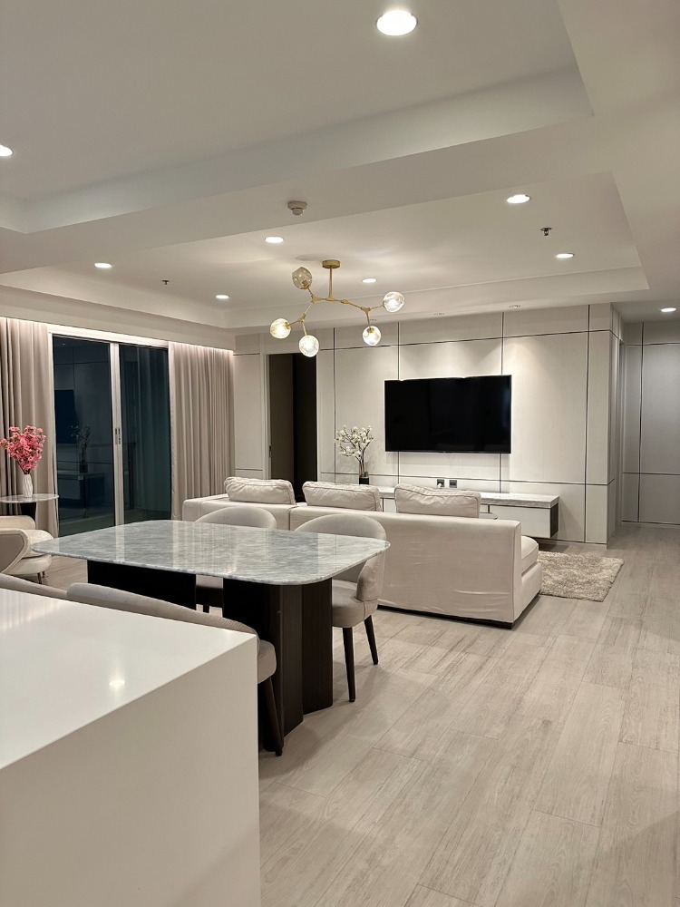 ให้เช่าคอนโดสุขุมวิท อโศก ทองหล่อ : Nusasiri Grand 3 Beds 136 sqm for rent 85k 064-274-8883