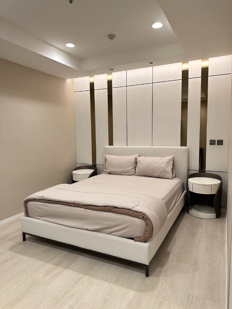 ให้เช่าคอนโดสุขุมวิท อโศก ทองหล่อ : Nusasiri Grand 3 Beds 136 sqm for rent 85k 064-274-8883