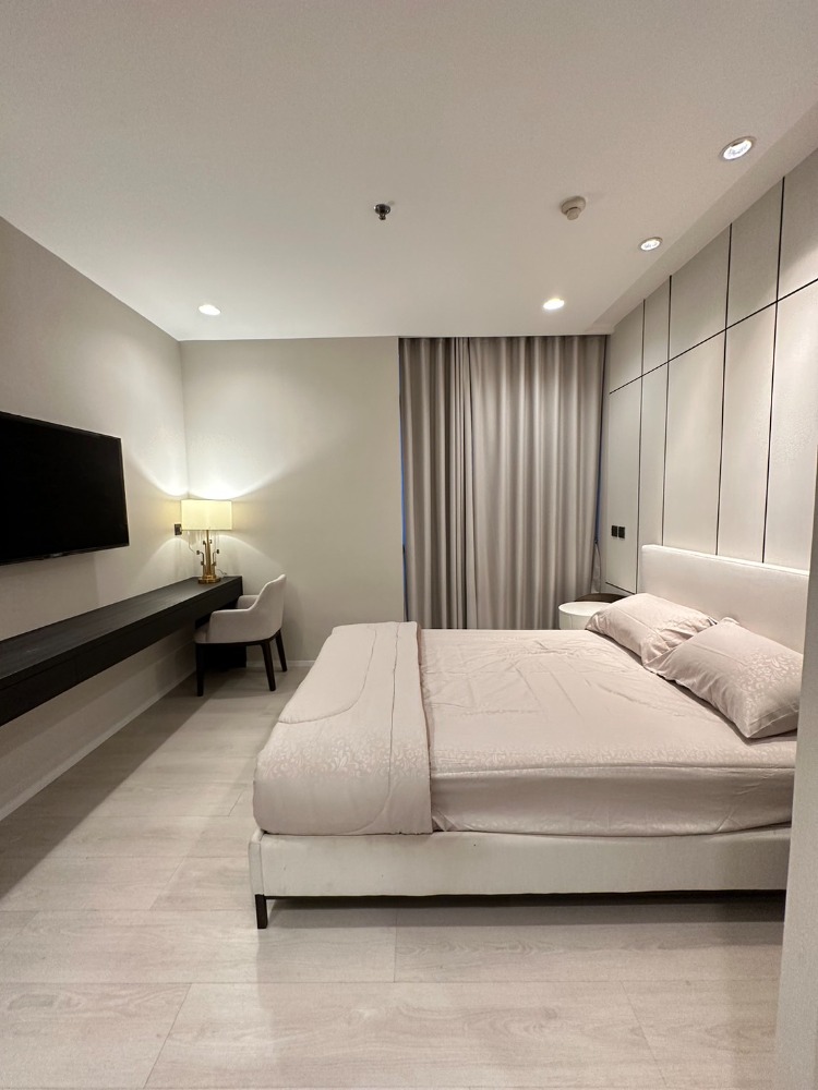 ให้เช่าคอนโดสุขุมวิท อโศก ทองหล่อ : Nusasiri Grand 3 Beds 136 sqm for rent 85k 064-274-8883