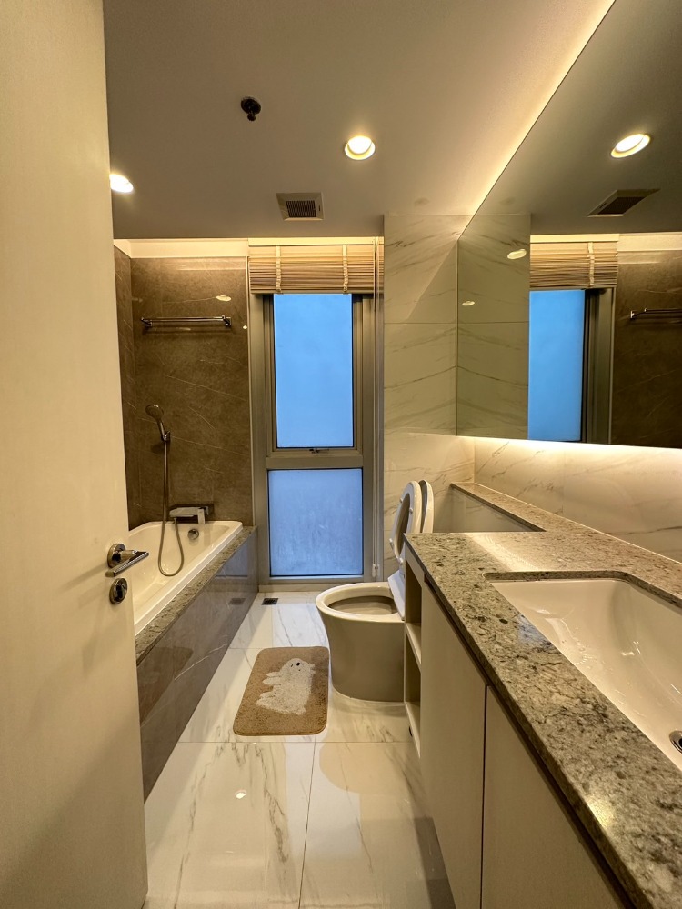 ให้เช่าคอนโดสุขุมวิท อโศก ทองหล่อ : Nusasiri Grand 3 Beds 136 sqm for rent 85k 064-274-8883