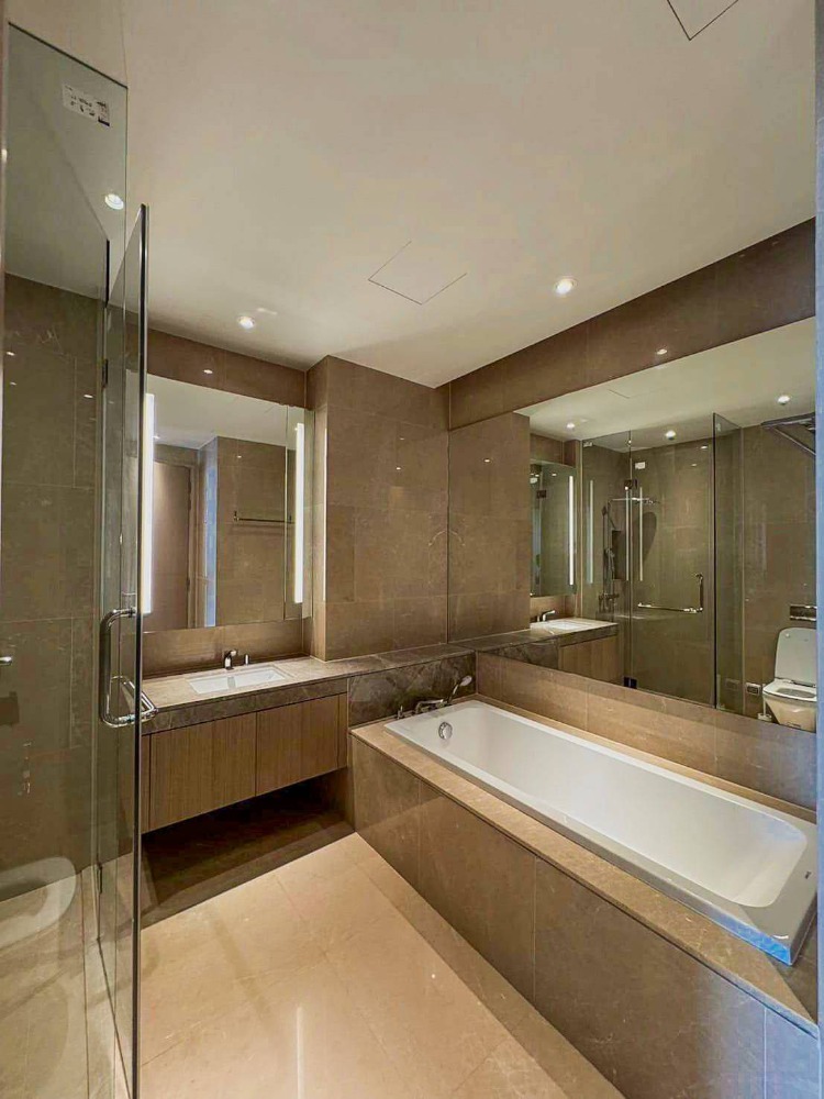 For RentCondoWongwianyai, Charoennakor : Magnolias Waterfront Residences at ICONSIAM for rent 70k